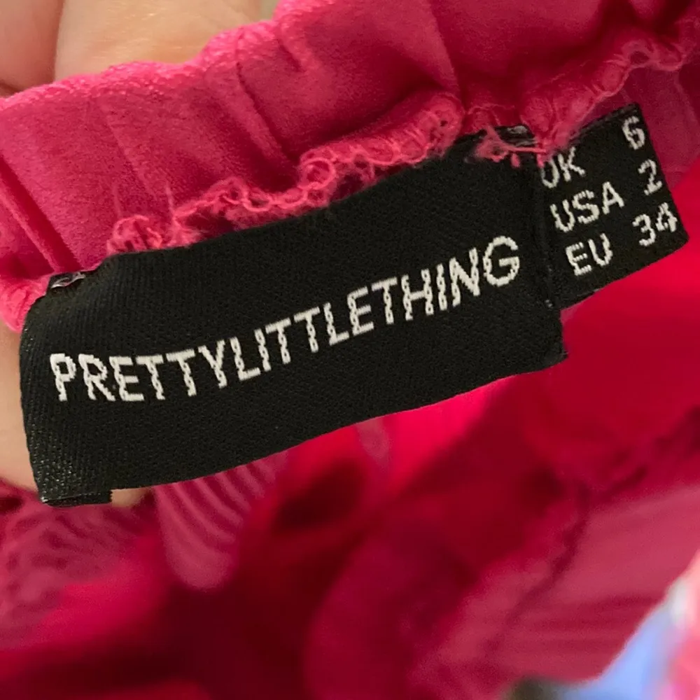 Pretty Little Thing Hot Pink Plisse High Waisted Wide Leg Pants Women Size 2 - Image 5