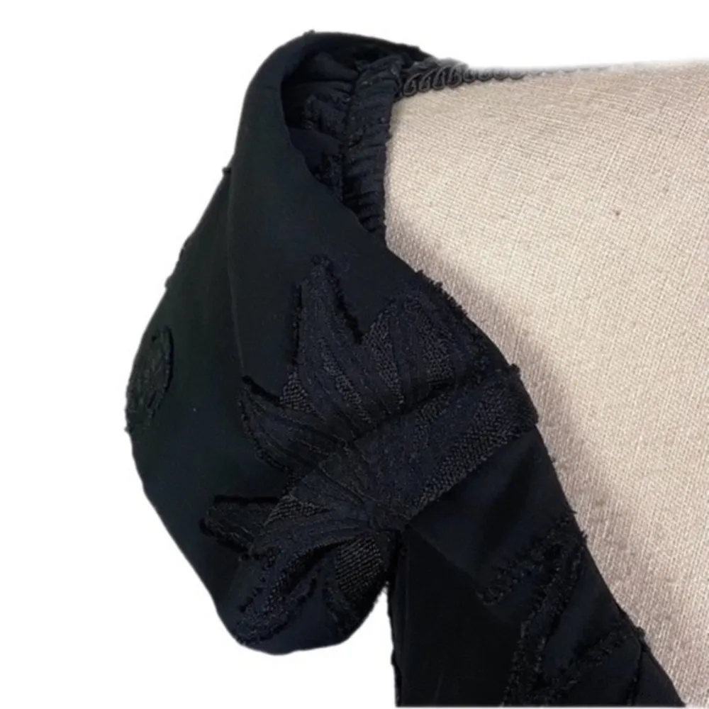 NICOLE MILLER black off-the-shoulder dress w/abstract embroidery in size 8. EUC - Image 4