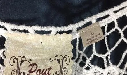 Boutique White Lace Vest  - Image 2