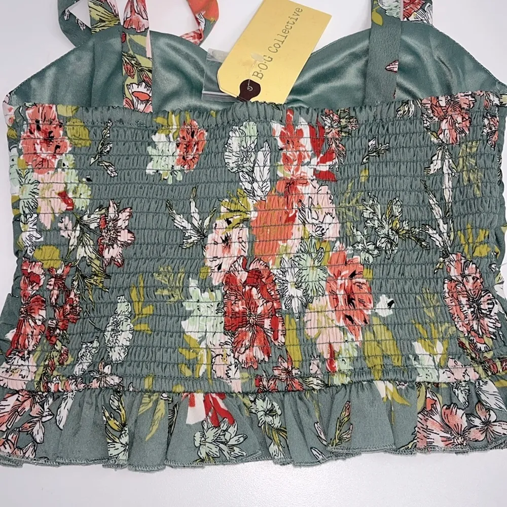 NWT xsmall floral print crop top sweetheart neckline quilted tank top ruched Green Size XS - Image 4