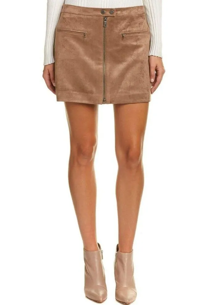 💕BCBGMAXAZRIA💕 Faux Suede Mini Skirt - Image 4
