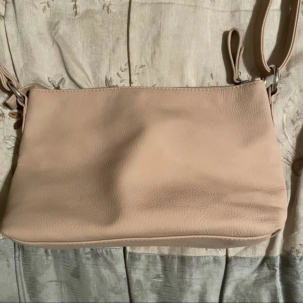 Rosetti Light Tan Purse - Image 5