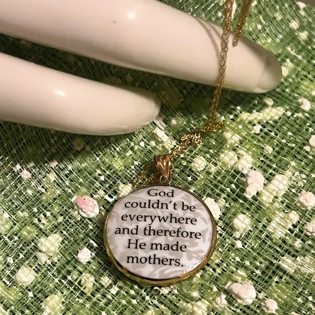 10K Gold Porcelain Religious Mother & Child Necklace - Image 14