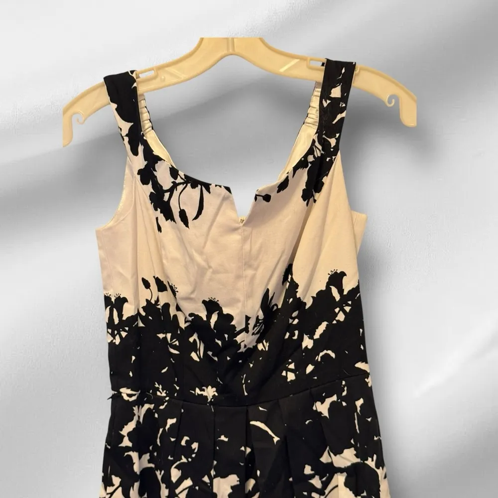 White House Black Market Dress - Image 2
