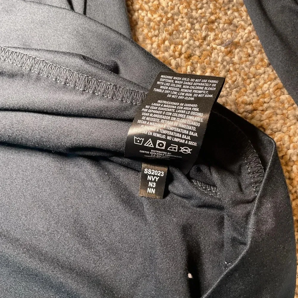 Luka lux long sleeve black long leeve tee shirt. Size xxl. - Image 8