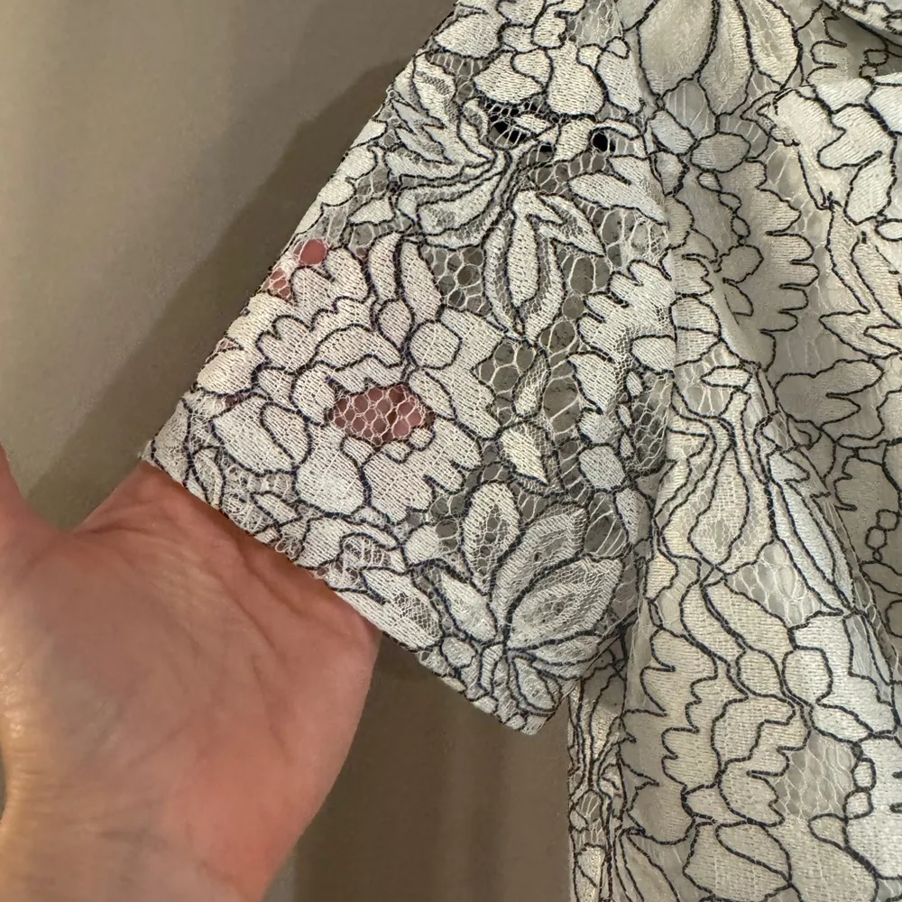 Women’s Llinarry Crop Top Lace Top - Image 2