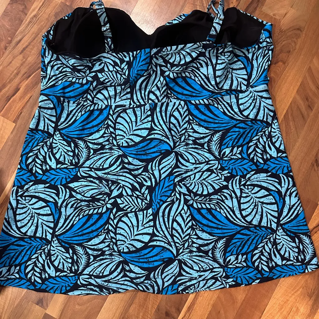 Swimsuits For All Aqua and Black Leaf Pattern Swimsuit Blue Size 40 - Image 2