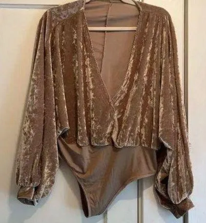 Like new tan!bown velour bodysuit. - Image 2