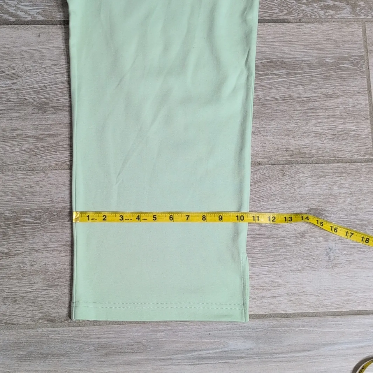 NY Jeans New York & Company Mint Green Wide Leg Capri Pants Size M - Image 7