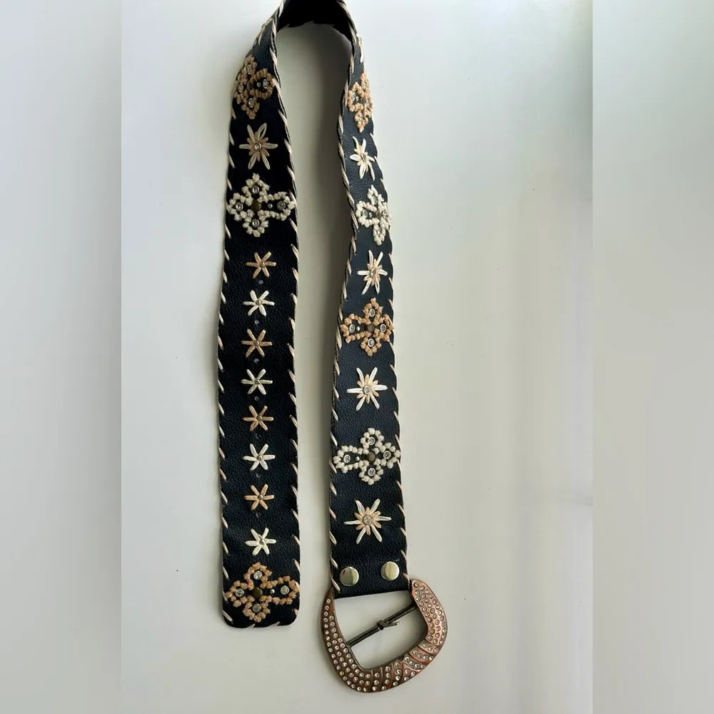 Womens Genuine Pebbled Leather Western Black Belt with Embroidered Design S/M - Image 5