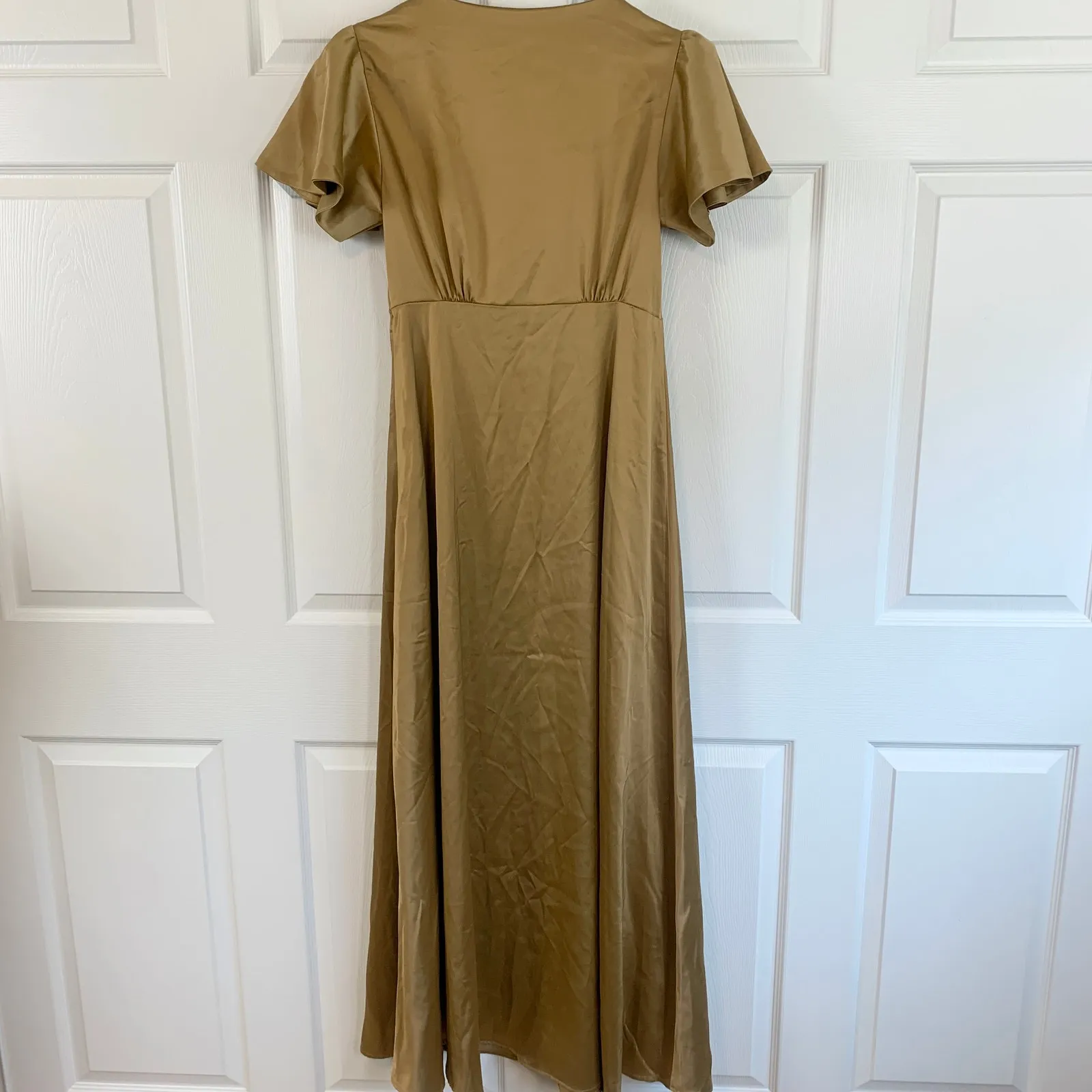 NWT Ivy City Co Vienna Satin Short Flutter Sleeve Maxi Dress Medium Gold - Image 7