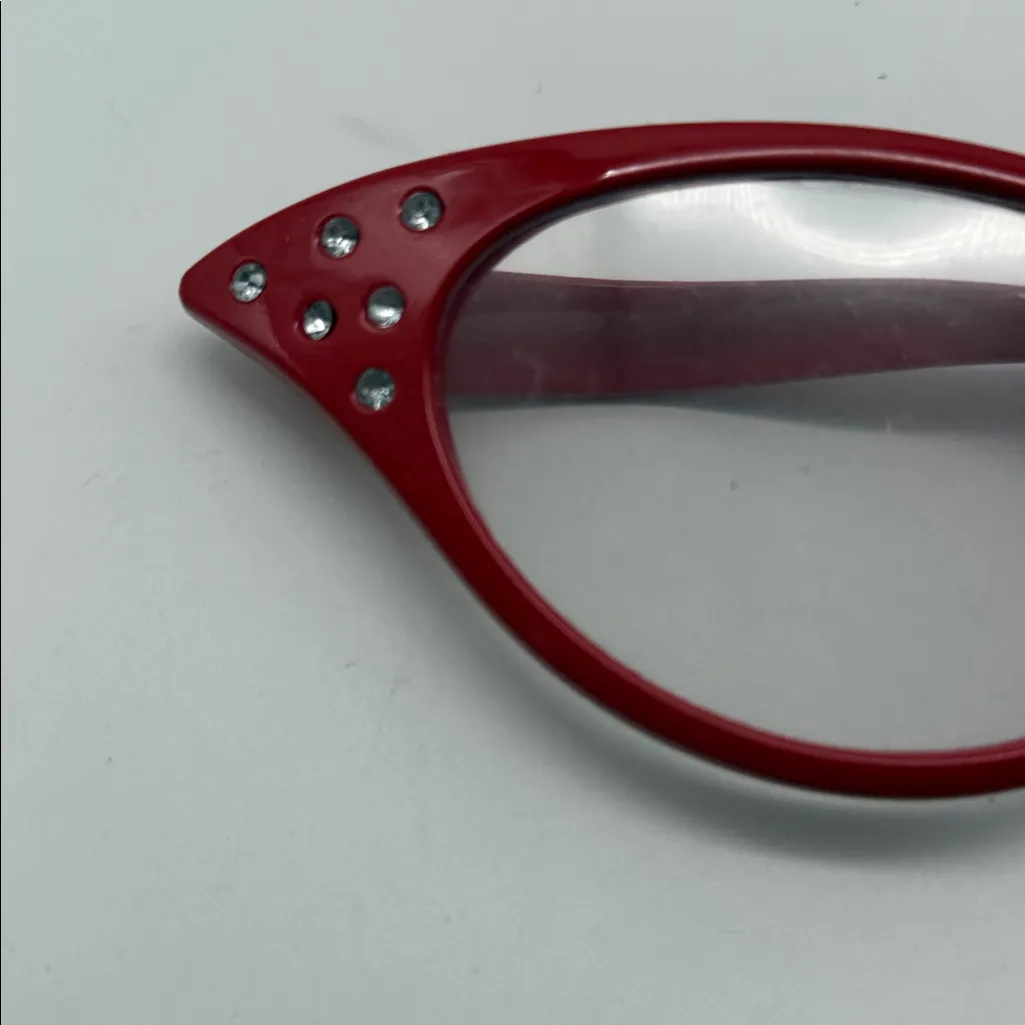 Overside Stylish Red Cat - Image 3