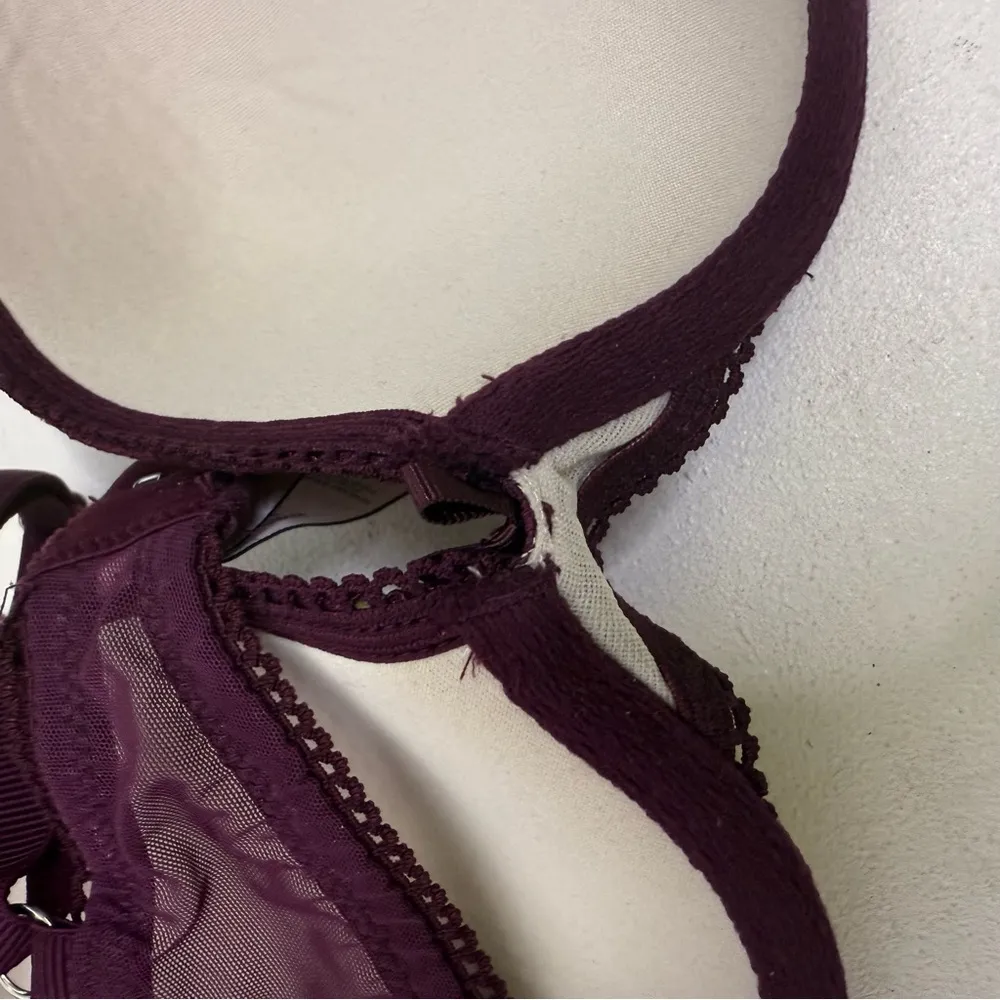 Victoria’s Secret Dream Angels Push-Up Bra 34C Purple Lace Size: 34C - Image 3