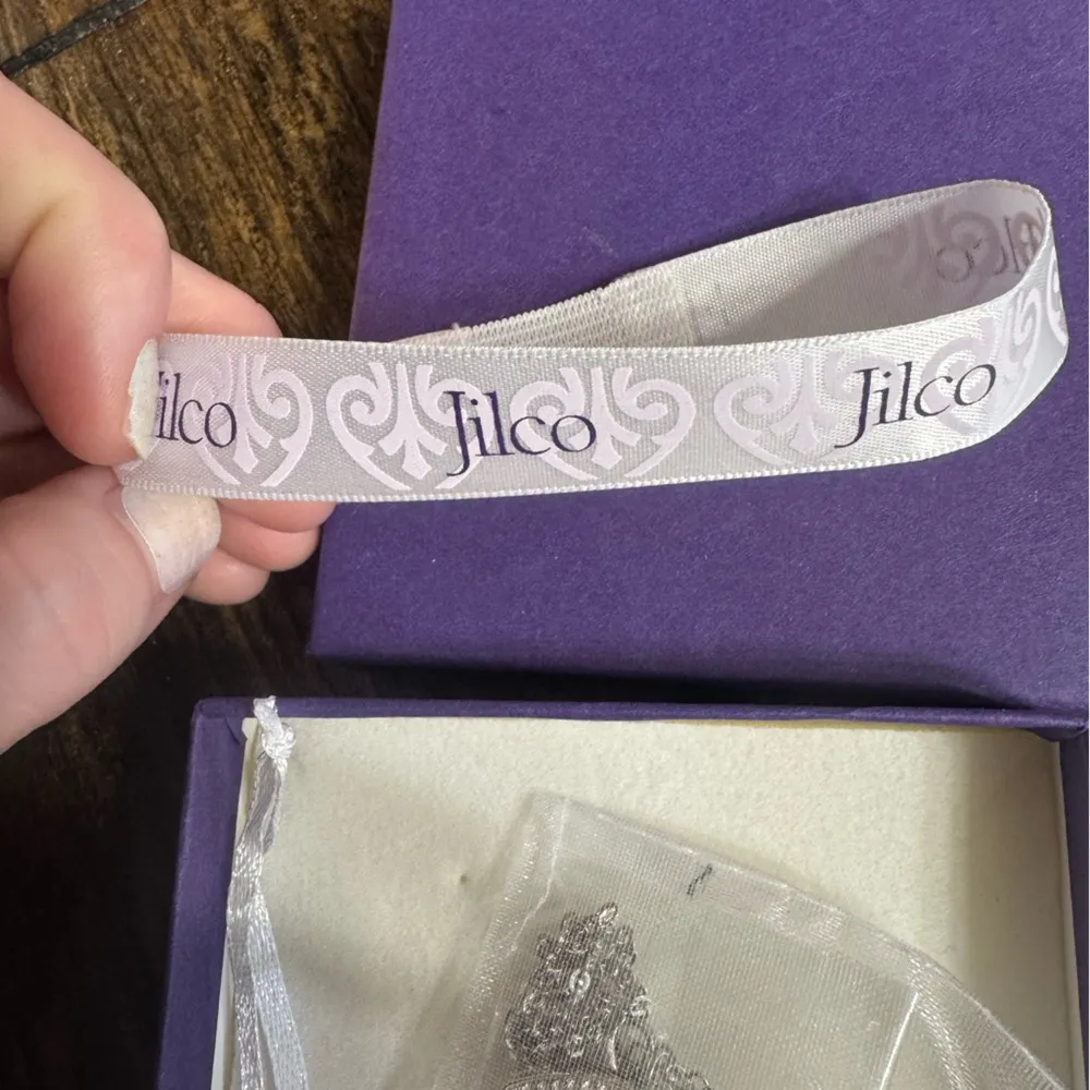 Jilco two tone heart necklace and worry less pray more book - Image 4