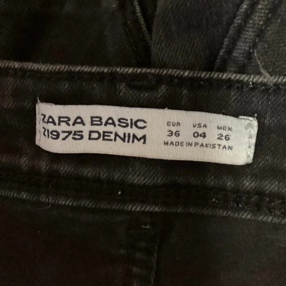 Zara Basic Black Ripped Distressed Z1975 Denim High Rise Skinny Jeans Size 4 - Image 4