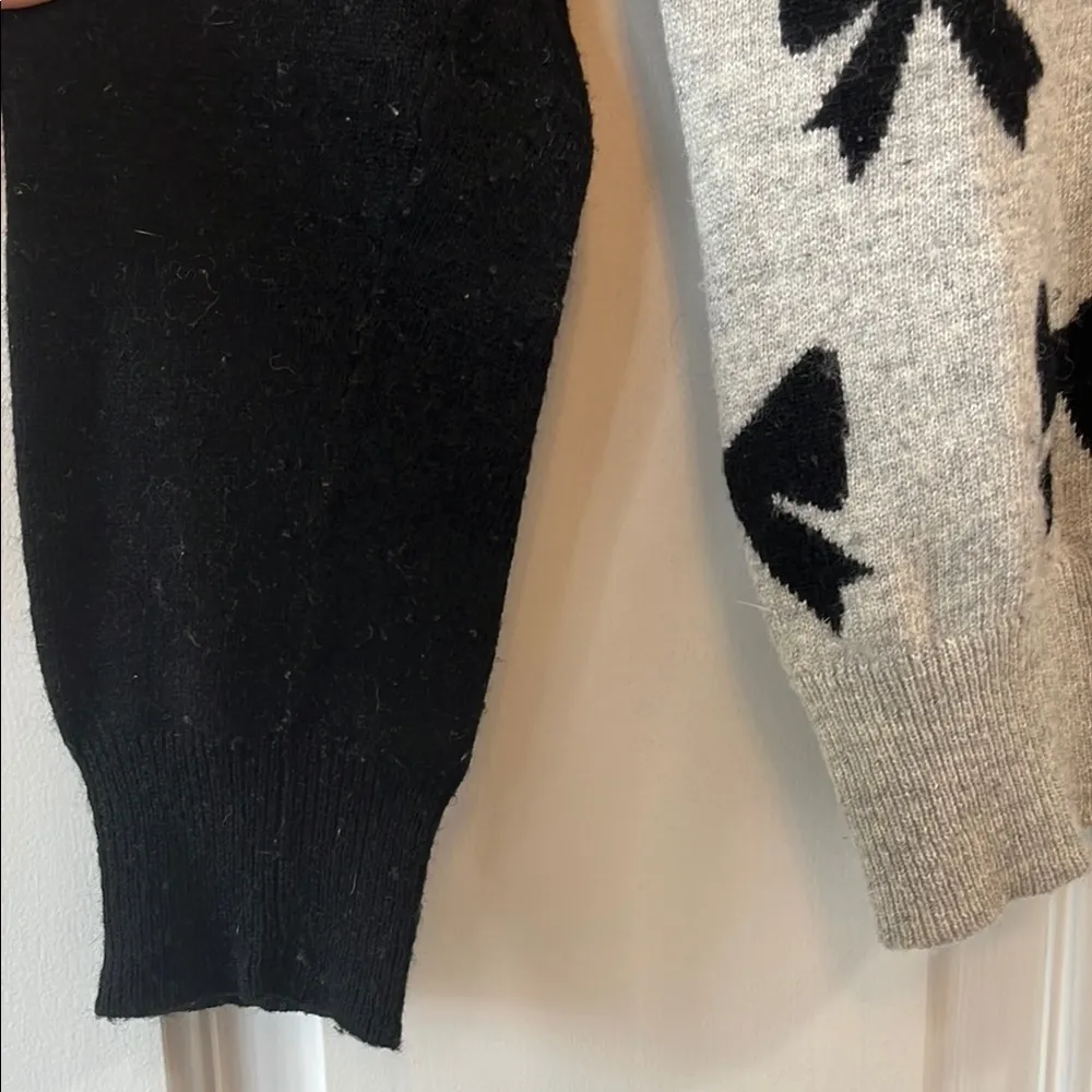 J. Crew Gray and Black Crew Neck Wool Blend Sweater with Bow Pattern - Size S - Image 3