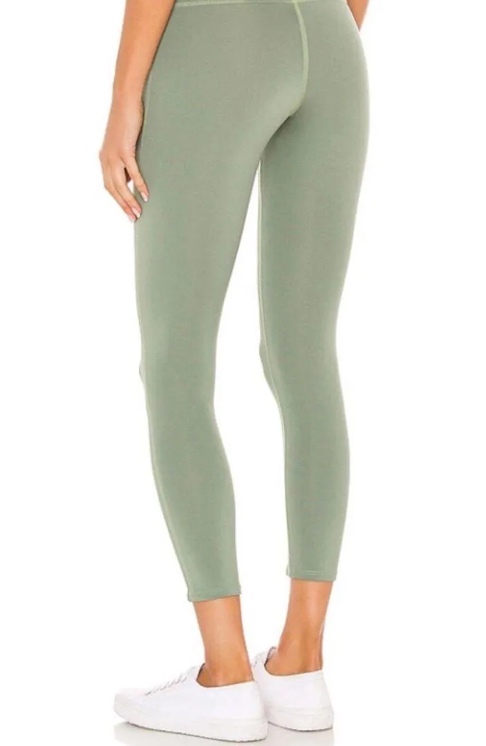 Revolve Workout Set - Image 2