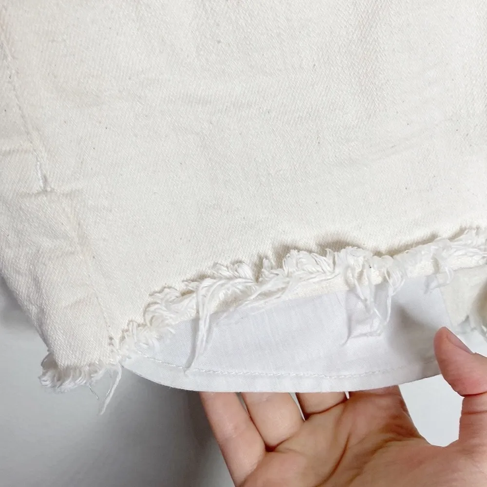 American Eagle Americana off white hi-rise festival fringed denim shorts size 2 - Image 5