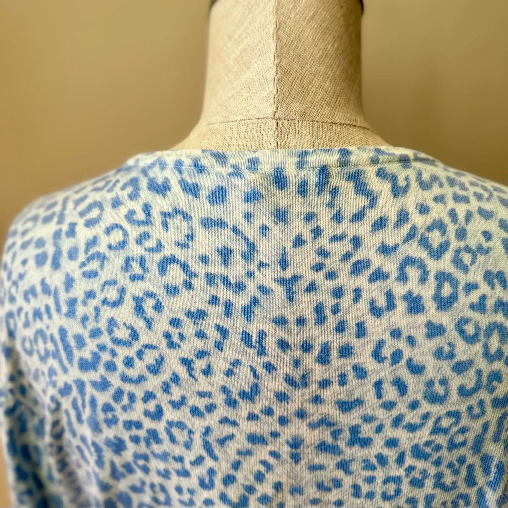 J. McLaughlin Women's Leopard Print Crewneck Top Long Sleeve Sweater Blue L GUC - Image 13