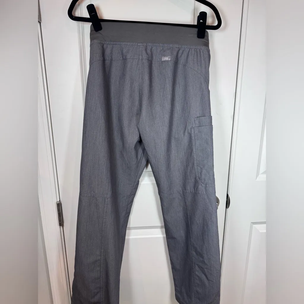 FIGS Women’s Technical Scrub Pants S/P Gray Straight Leg w/ Cargo Pocket - Image 5