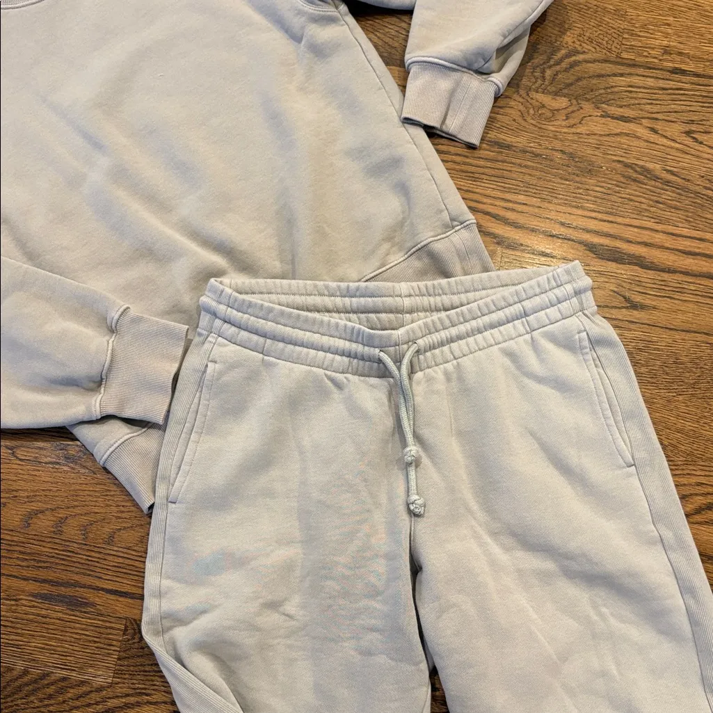 Aritzia TNA Cozy Sweatshirt and Joggers Set, small - Image 3