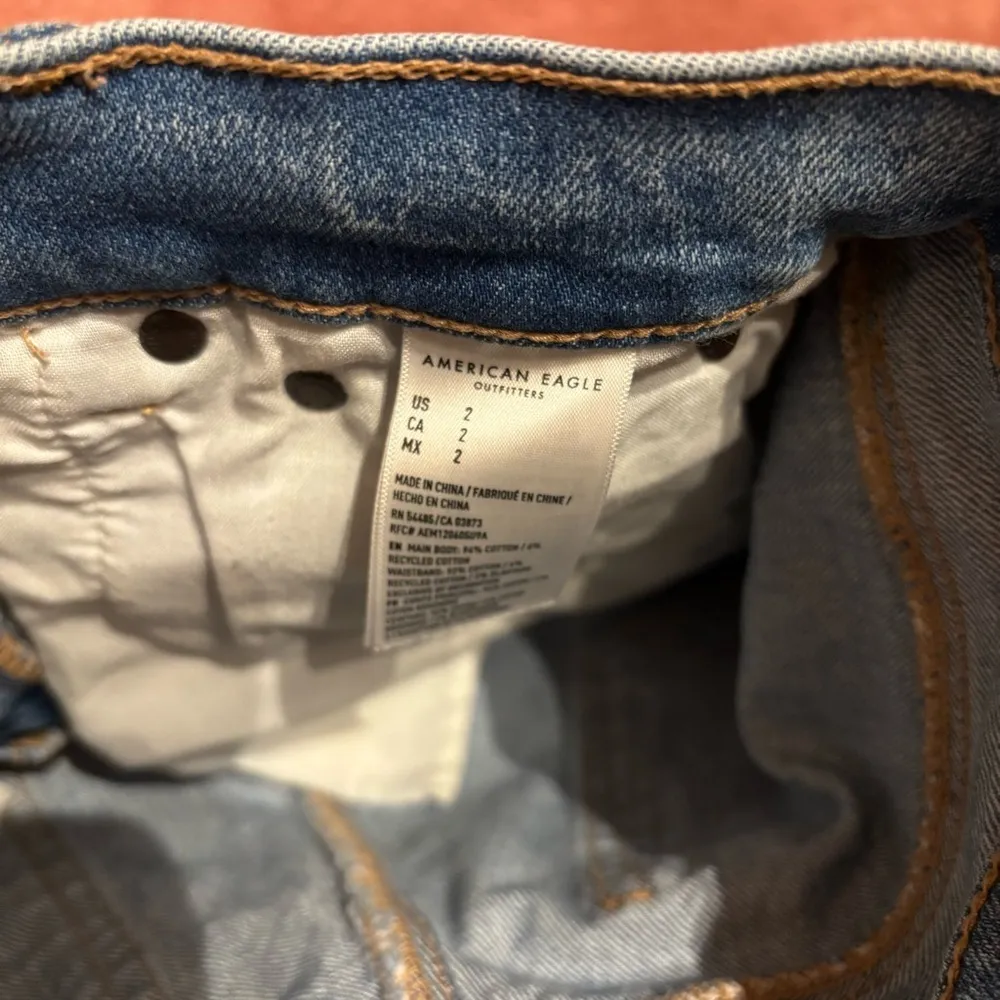 American Eagle Highest rise 90s boyfriend shorts size 2 - Image 3