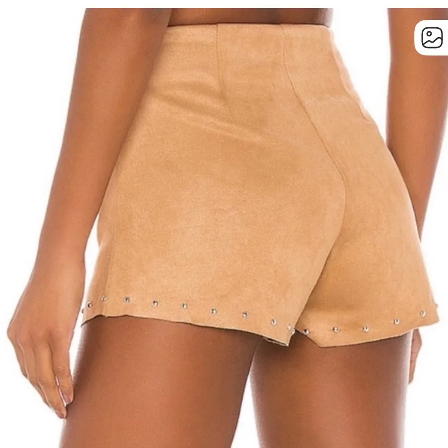 NWT SUPERDOWN Revolve Deanna faux Suede Studded Short - Image 2