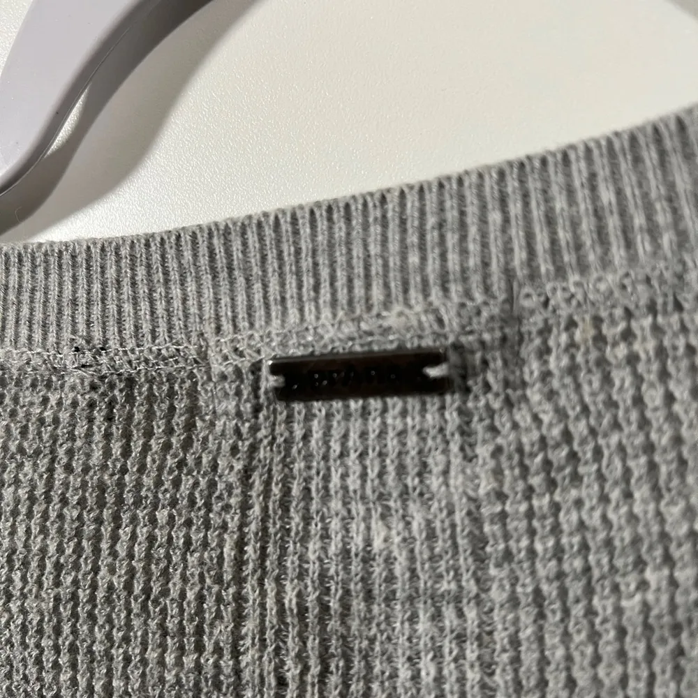 Prana Milani Gray V-Neck Sweater Thermal Shirt Size Small - Image 5