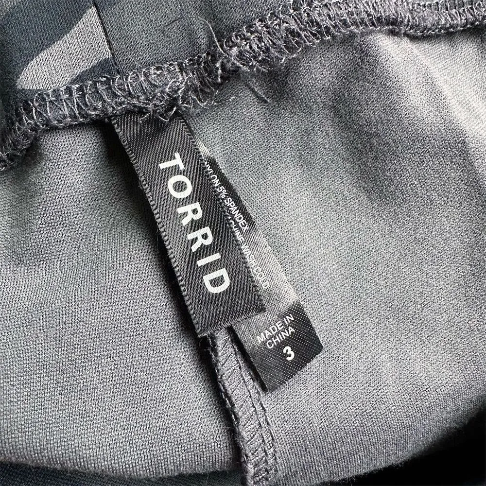 Torrid Plus 3X Women’s Full Length Signature Waist Ponte Cargo Legging Camo - Image 6