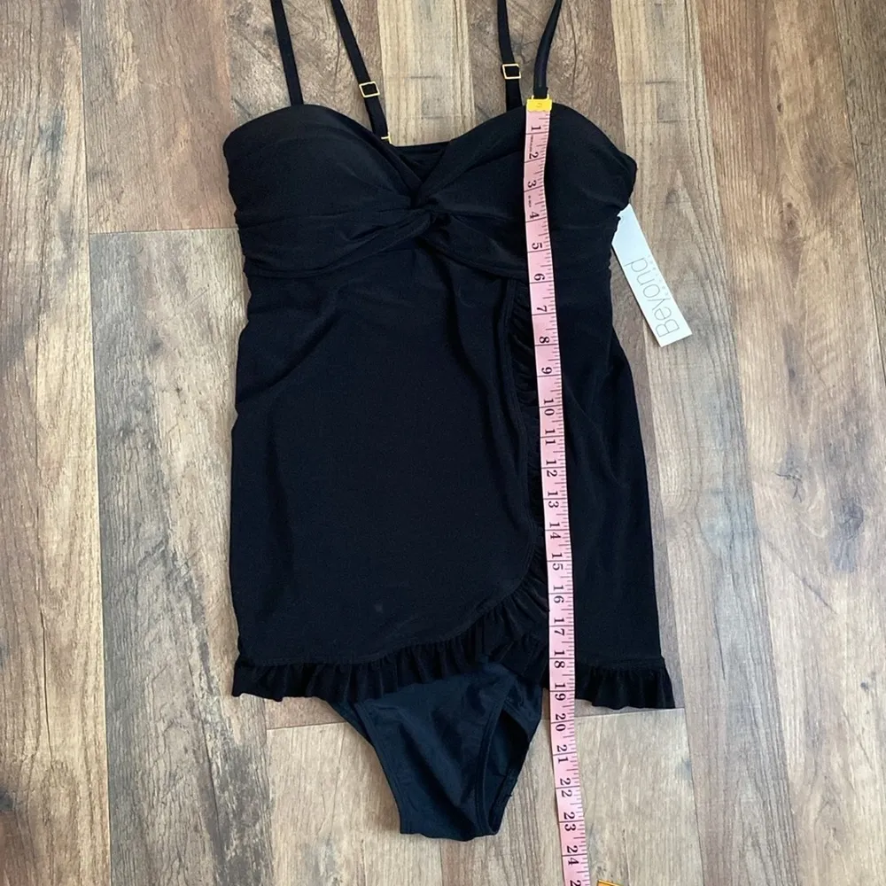 Beyond One Piece Twist Knot Ruffle Front Swimsuit Black Size 10 - Image 6