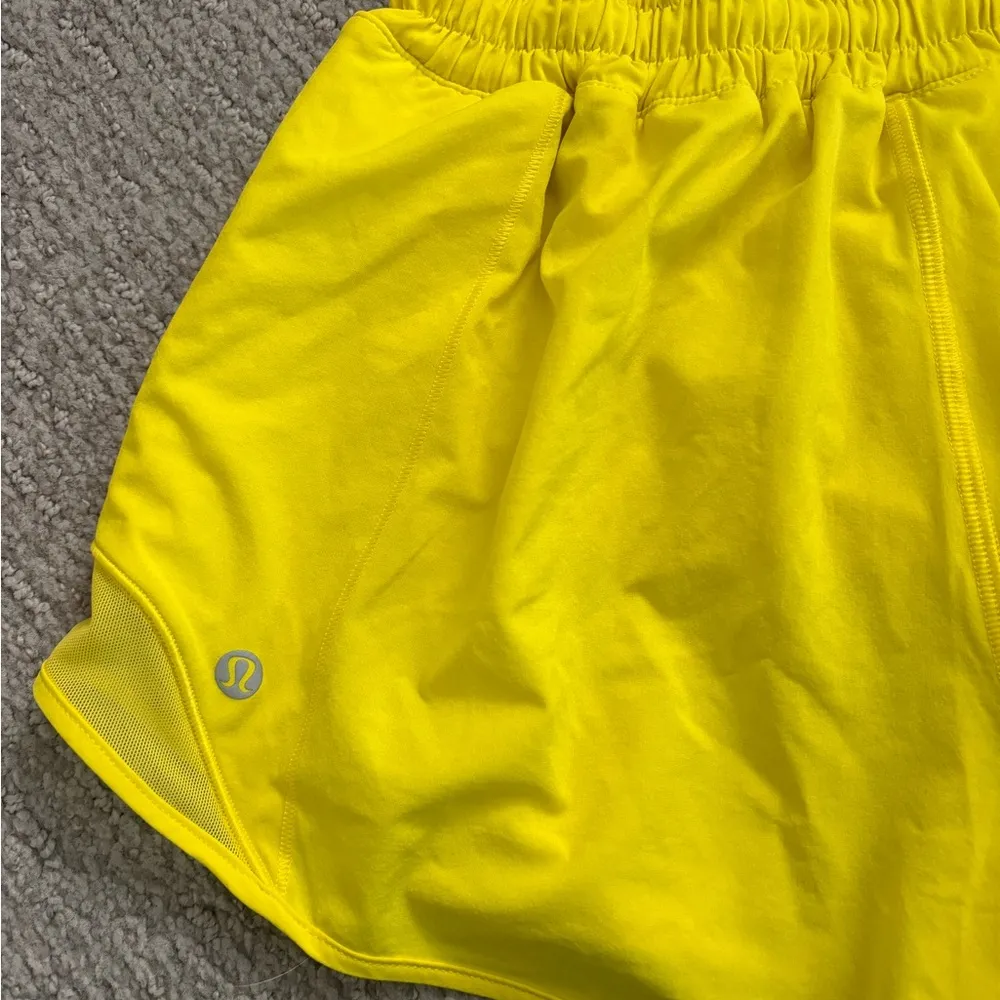 hotty hot shorts yellow - Image 4