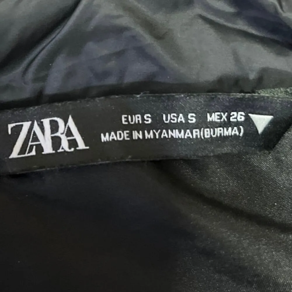 Zara Women's Black Long Sleeve Quilted Puffer Outdoor Winter Coat Jacket Size S - Image 4