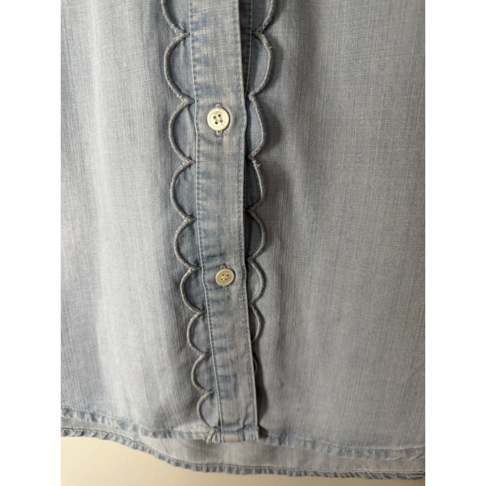 Frame Soft Chambray Tencel Button Down Scallop Long Sleeve Blouse Sz S $245 - Image 4