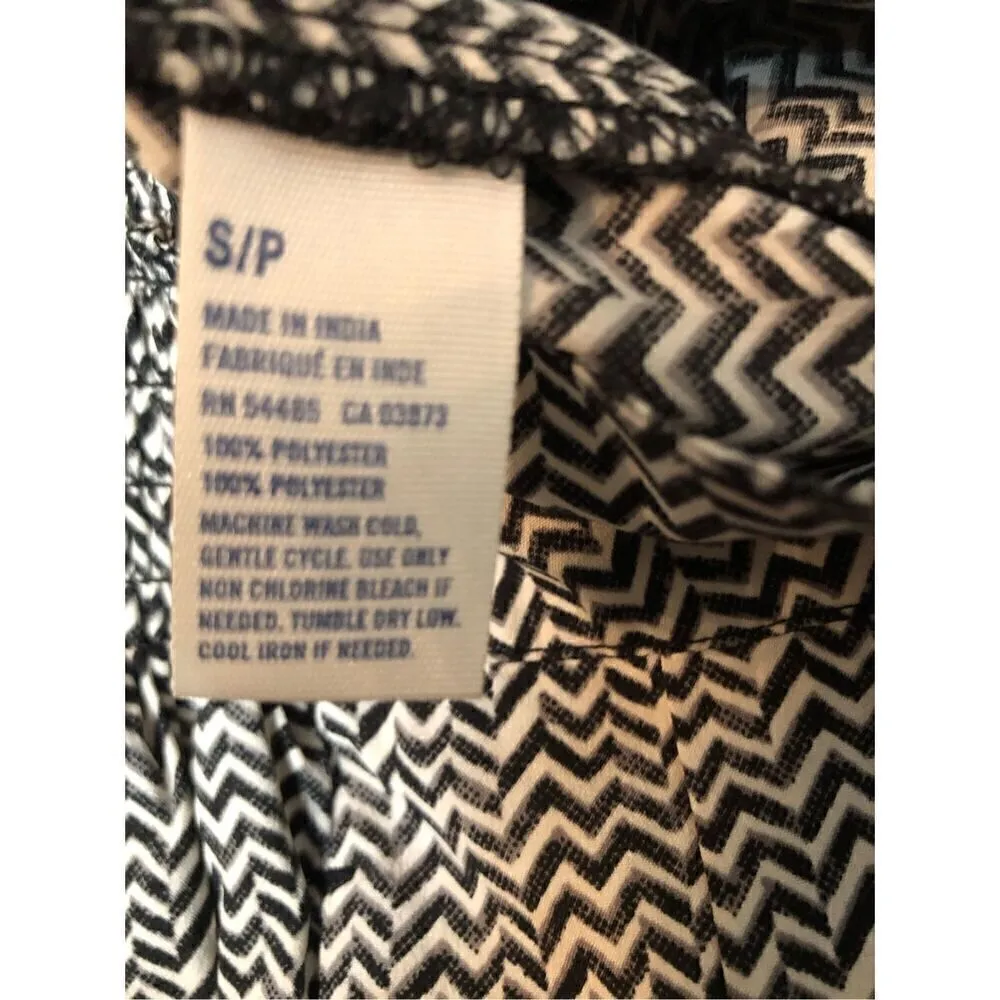 American Eagle Outfitters Chevron High Rise Shorts. White with black and gray ch - Image 10