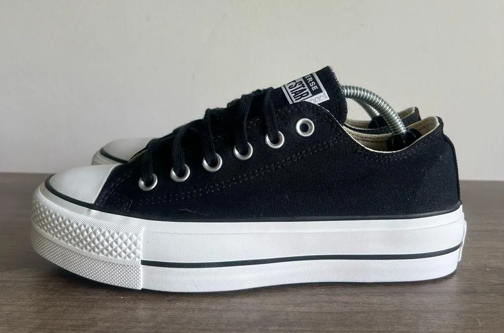 Converse Chuck Taylor All Star Lift Ox Black / White Women's Shoe Size 7.5 - Image 4