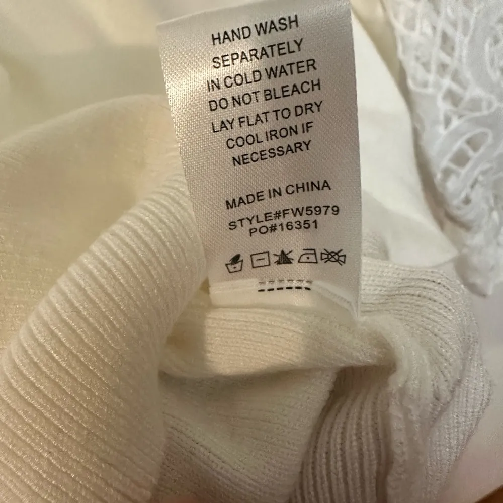 Fate sweater lace up your sleeve size L nwt! boutique brand White Size L - Image 10