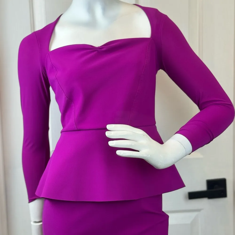 Chiara Boni Elegant Fitted Formal Ingalee Square-Neck Peplum Dress Size 38 - Image 4