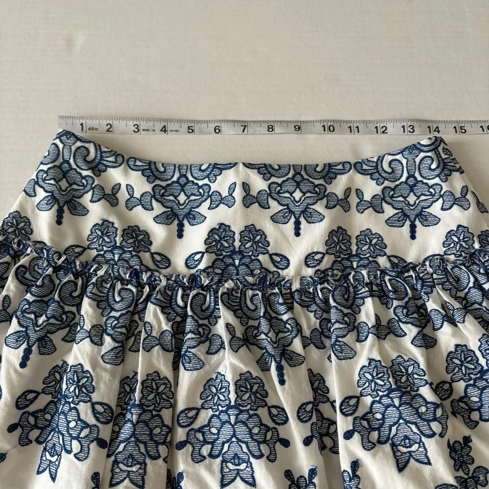 Nicholas Ruffle mini skirt embroidered floral white and blue size 6 - Image 12