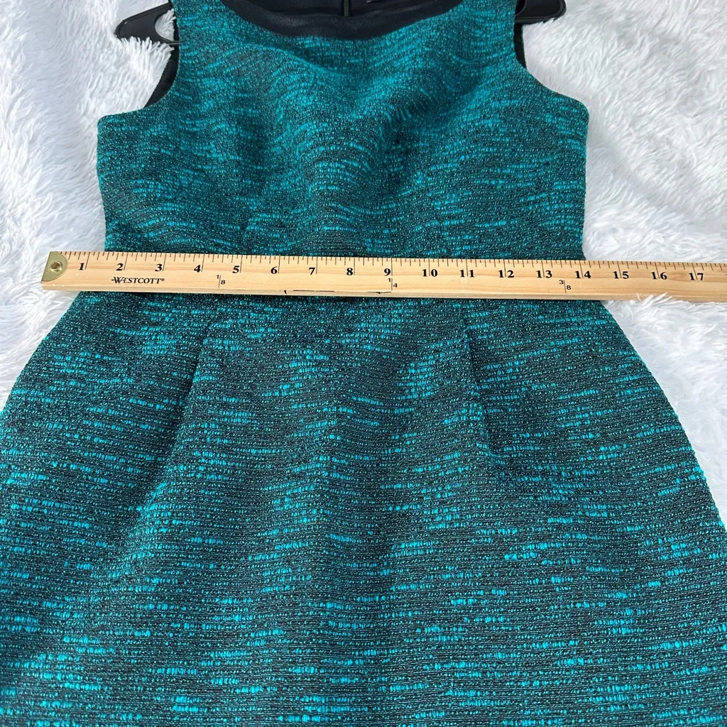 Tahari Teal and Black Mini Dress - Image 9