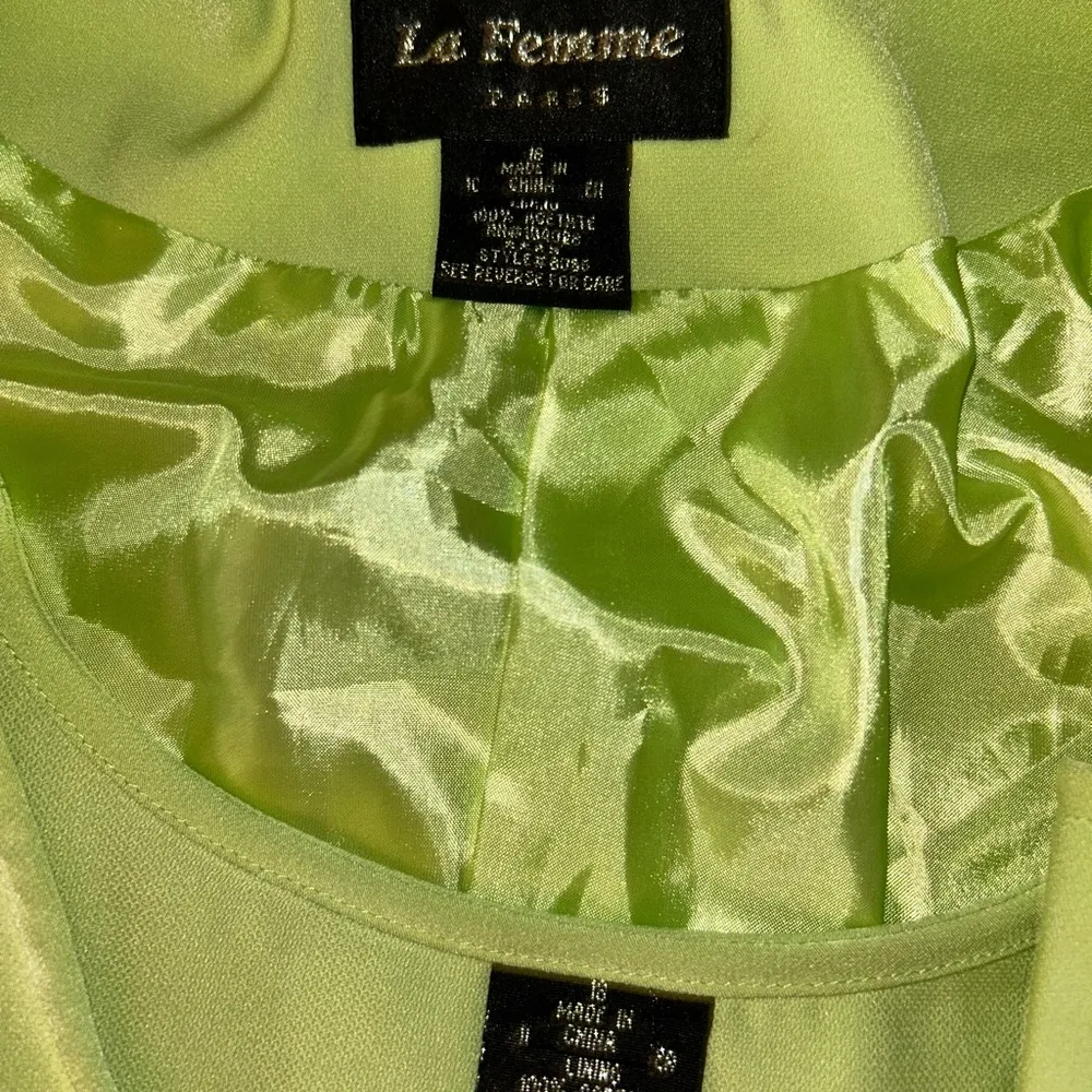 NWT La Femme Paris Women’s Green 3Pc Skirt Suit Set size 16 - Image 5