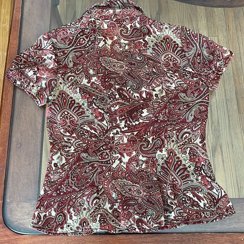 Ann Taylor LOFT Women's Button Down Blouse Short Sleeve Paisley Petite. - Image 3