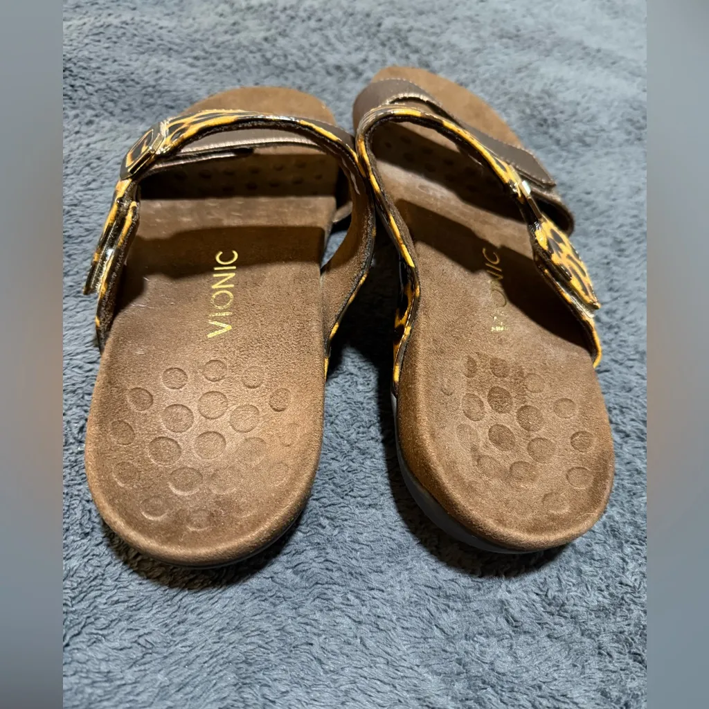 Vionic Camilla orthaheel Leopard Print Sandals SZ:10 - Image 3