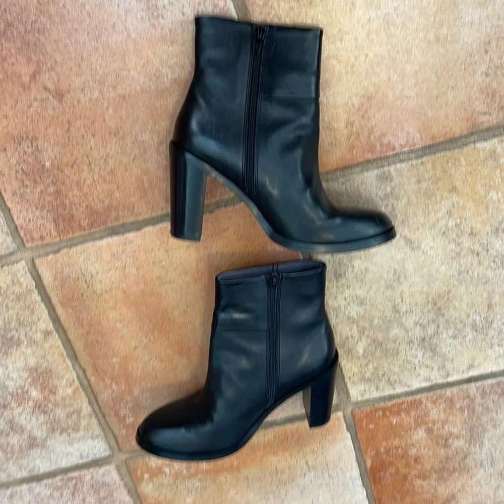 Seychelles leather zip heeled bootie black size 8 - Image 5