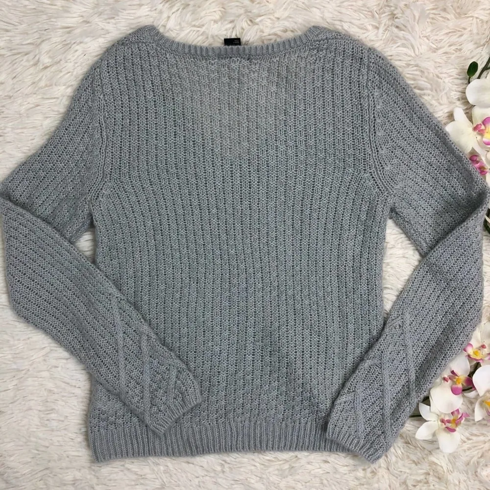 H&M Cable Knit Gray Lightweight Sweater Size Small - Image 4