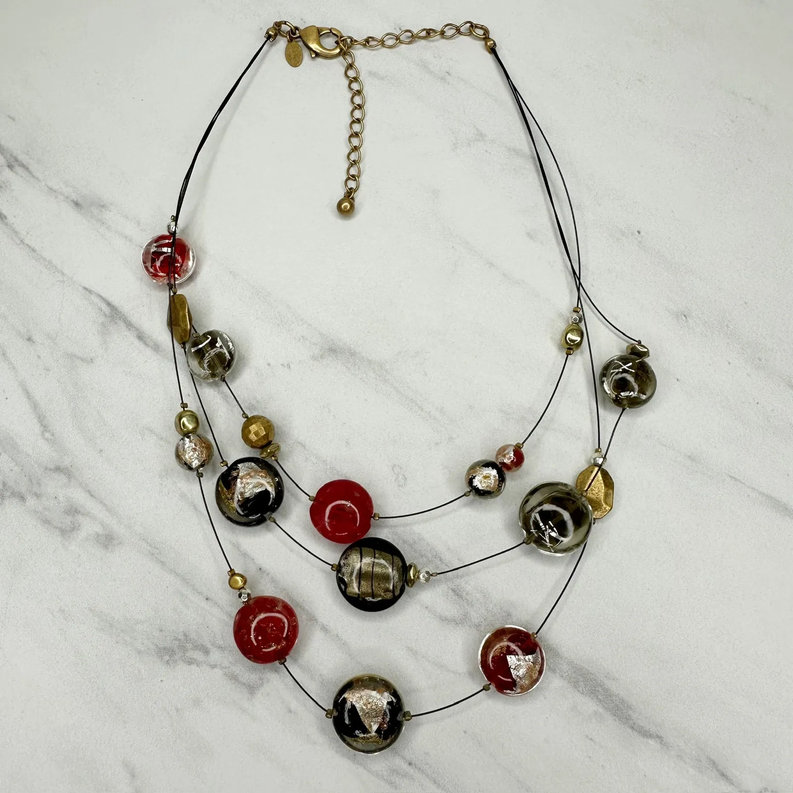 Chico's Black and Red Beaded Triple Strand Wire Gold Tone Necklace ✨ - Image 2