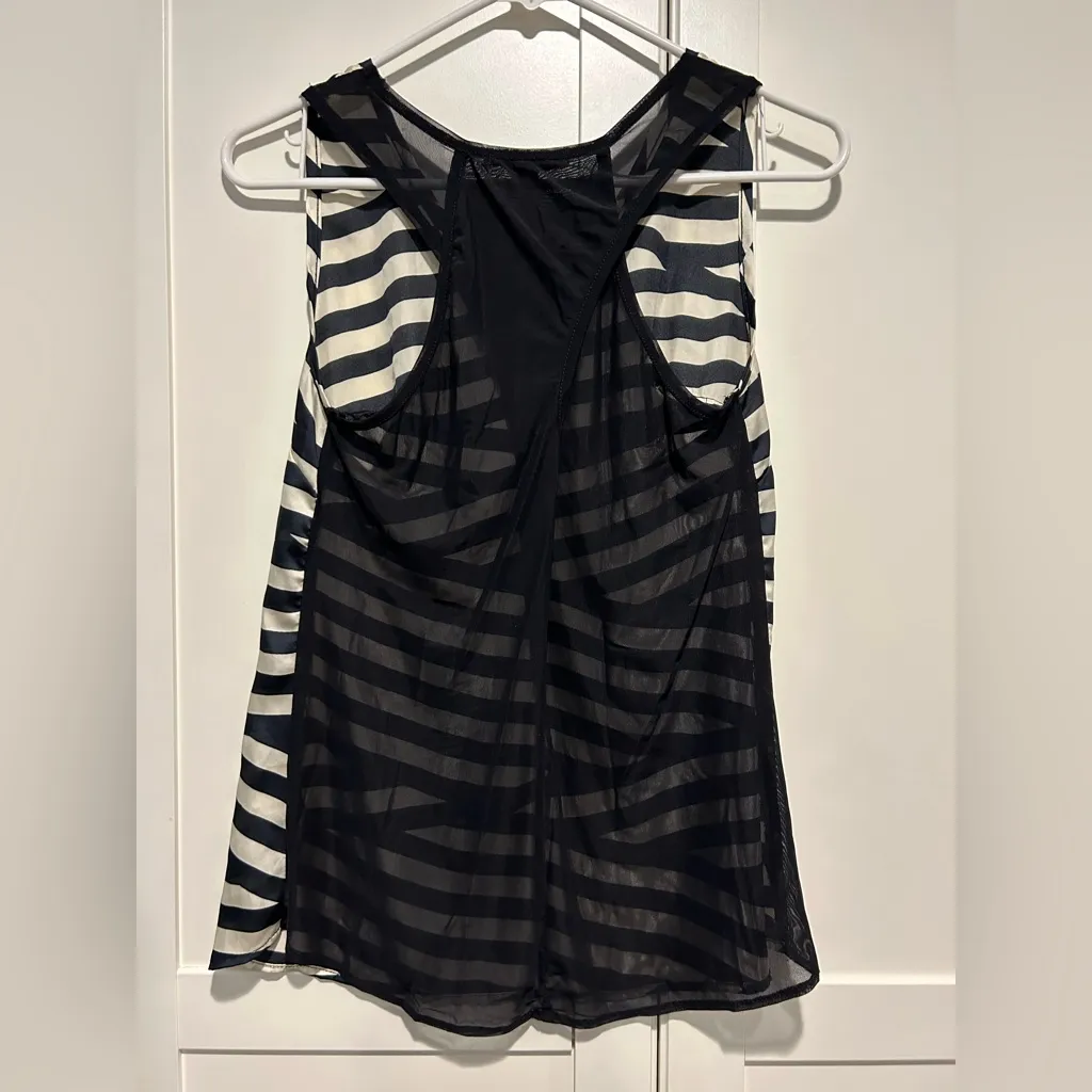 Romeo & Juliet Couture Top - Image 2