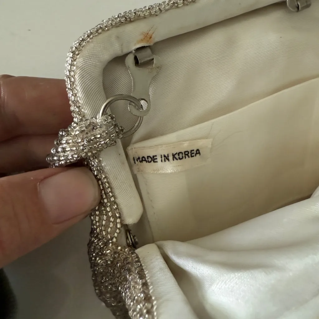 Vintage 50’s Kiss Lock Silver Beaded Clutch Handbag Made in Korea - Image 8