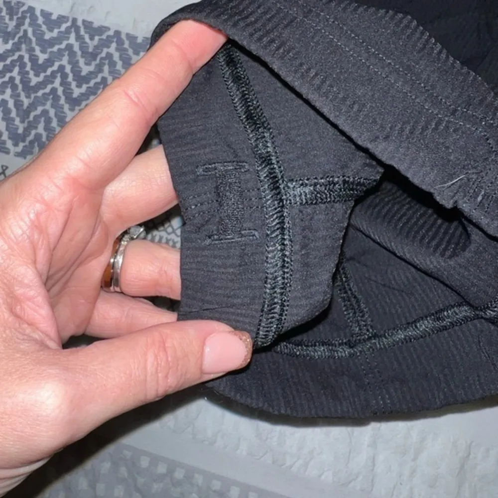 Lululemon dance studio cropped‎ pants black size 8 - Image 2