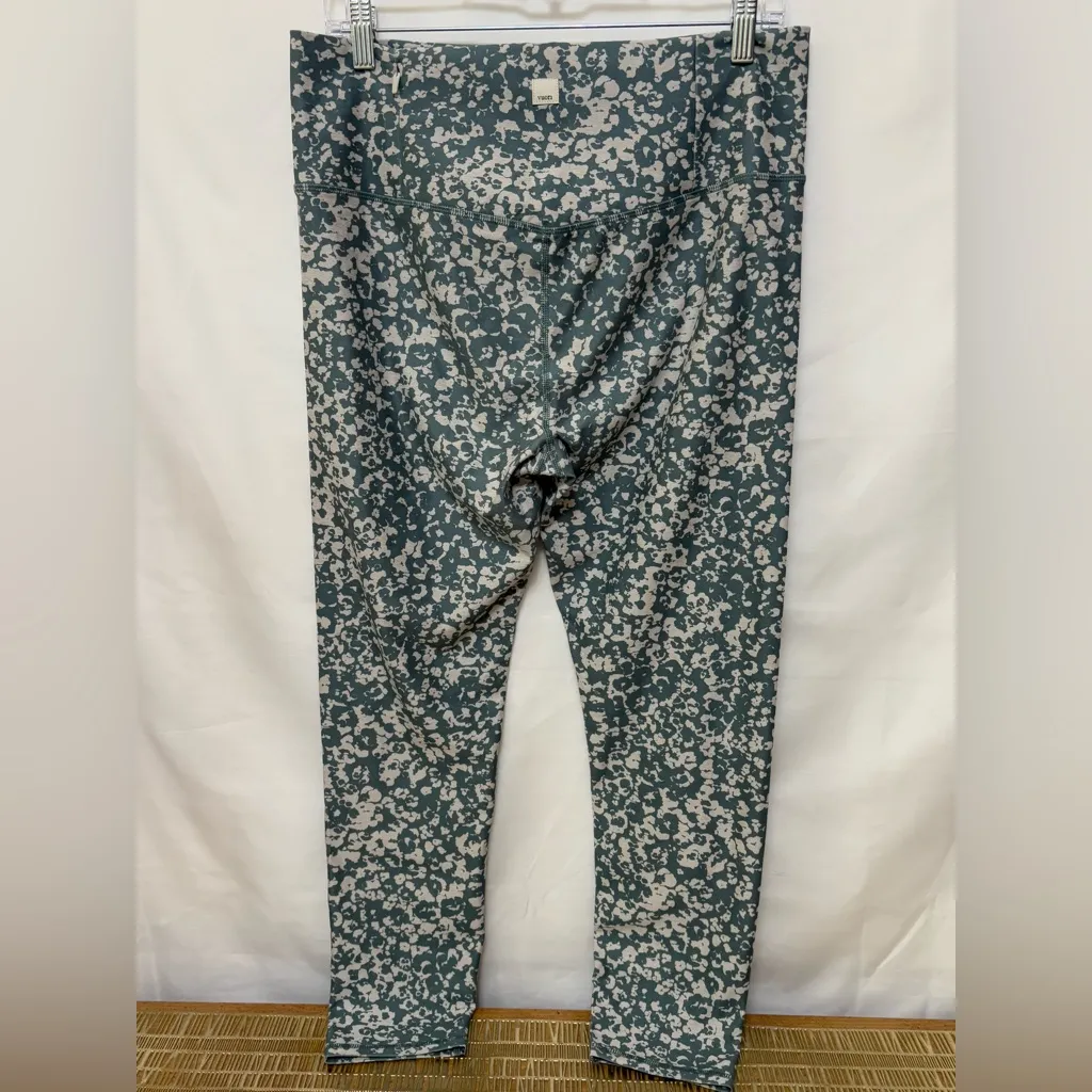 Vuori‎ Clean Elevation Legging Size XL - Image 4