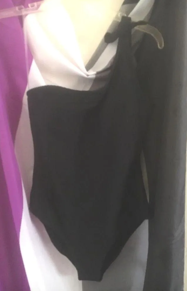 Old Navy NWT  One Shoulder Swimsuit M - Image 2